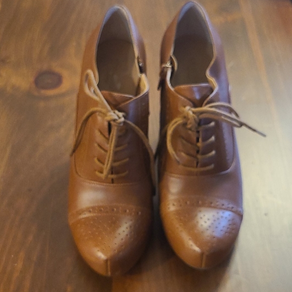 Crown Vintage Tessford booties